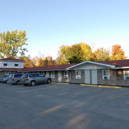 Kings Inn Orillia Exterior photo