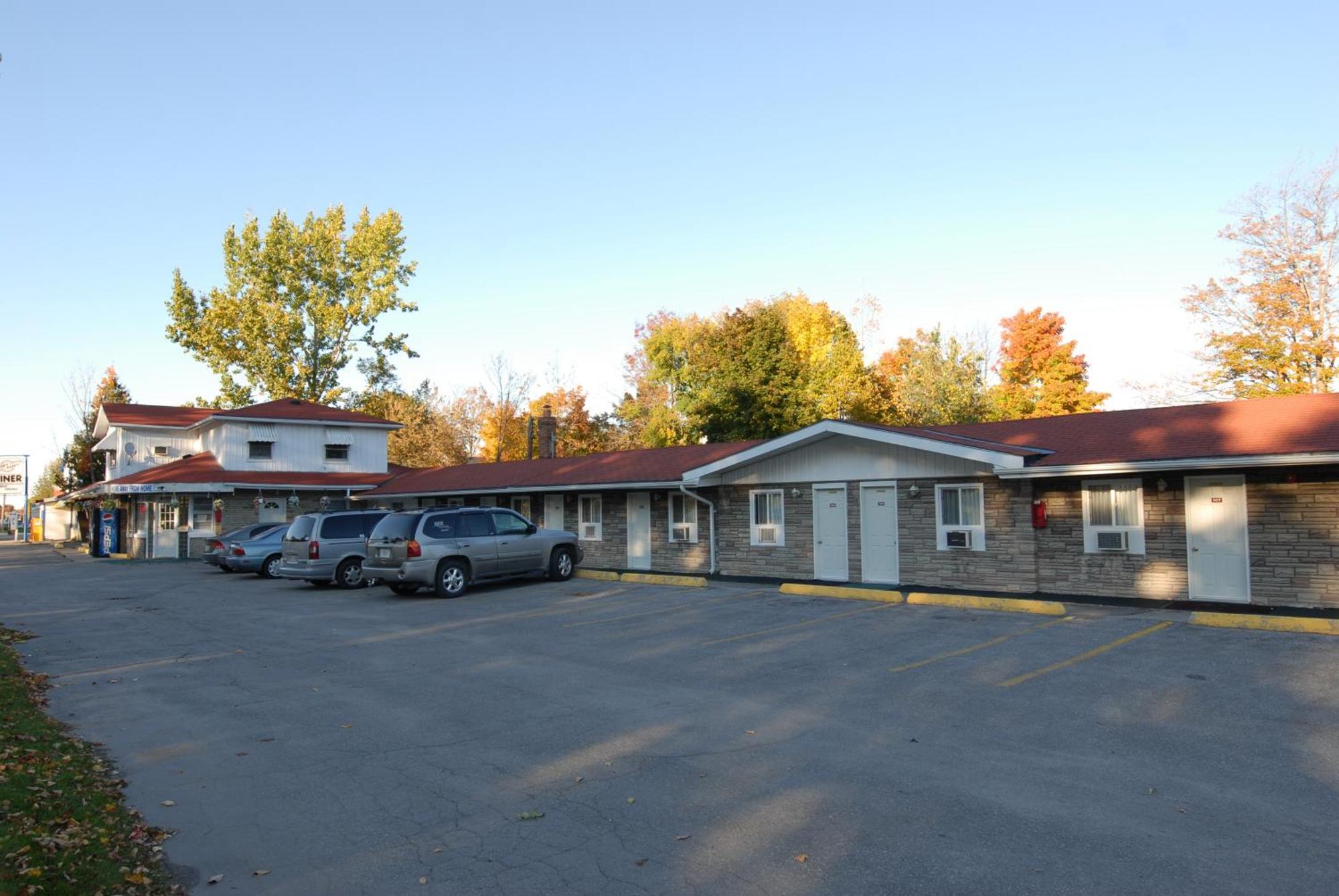 Kings Inn Orillia Exterior photo