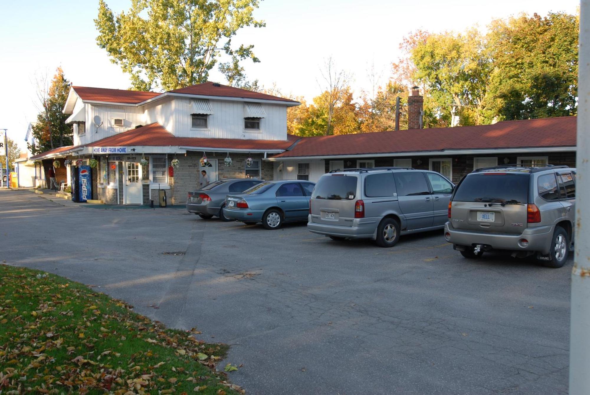 Kings Inn Orillia Exterior photo