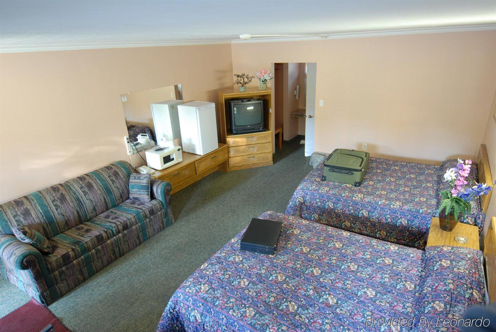 Kings Inn Orillia Room photo