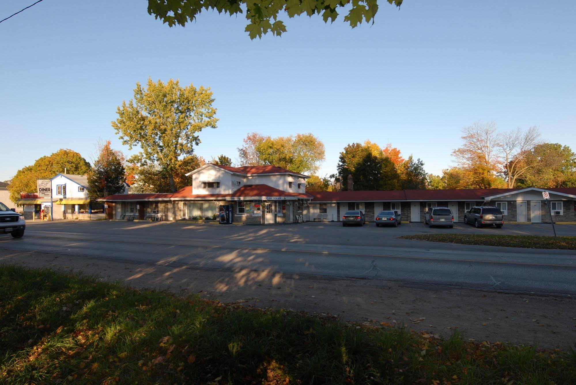 Kings Inn Orillia Exterior photo